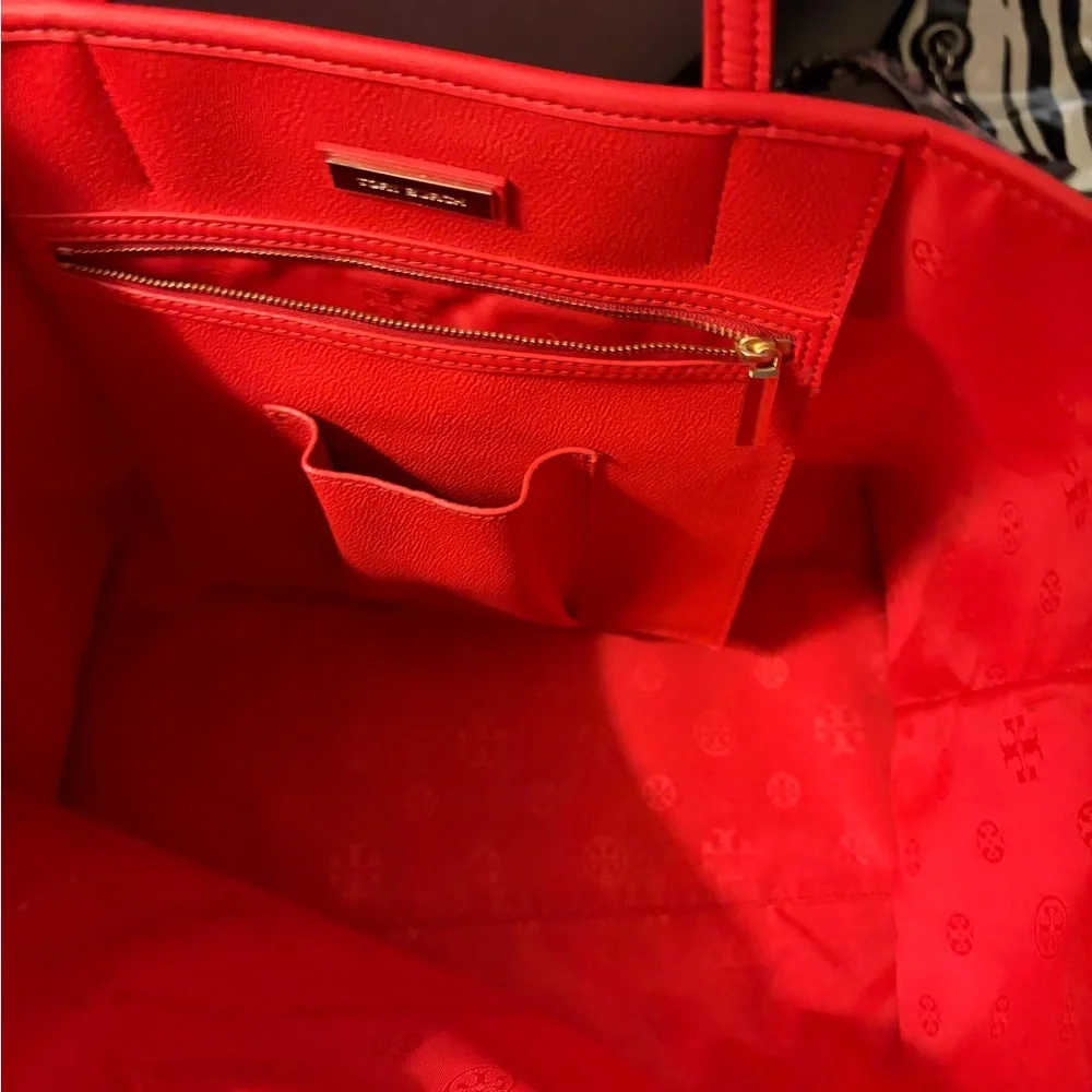 Tory Burch Classic Red Tote - Picture 5 of 12